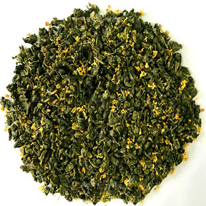 Oolong tea mixed with dried osmanthus bud
