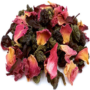 Oolong tea mixed with sweet raisins, dried hibiscus sabdariffa and dried rose petals