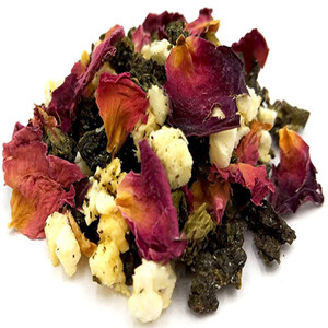Oolong tea mixed with dried white peach dice and dried rose petals