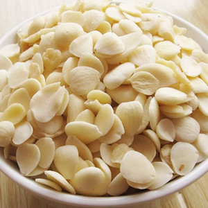 Apricot Kernel of Half Shape